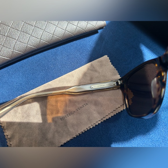 Bottega Veneta - Picture 5 of 12